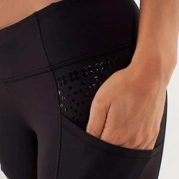 Lululemon Run: Shorty Short
Black size 6 - Picture 4 of 12